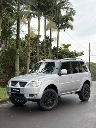 MITSUBISHI PAJERO TR4 2.0 4X4 16V FLEX 4P MANUAL MITSUBISHI PAJERO TR4 2.0 4X4 16V FLEX 4P MANUAL